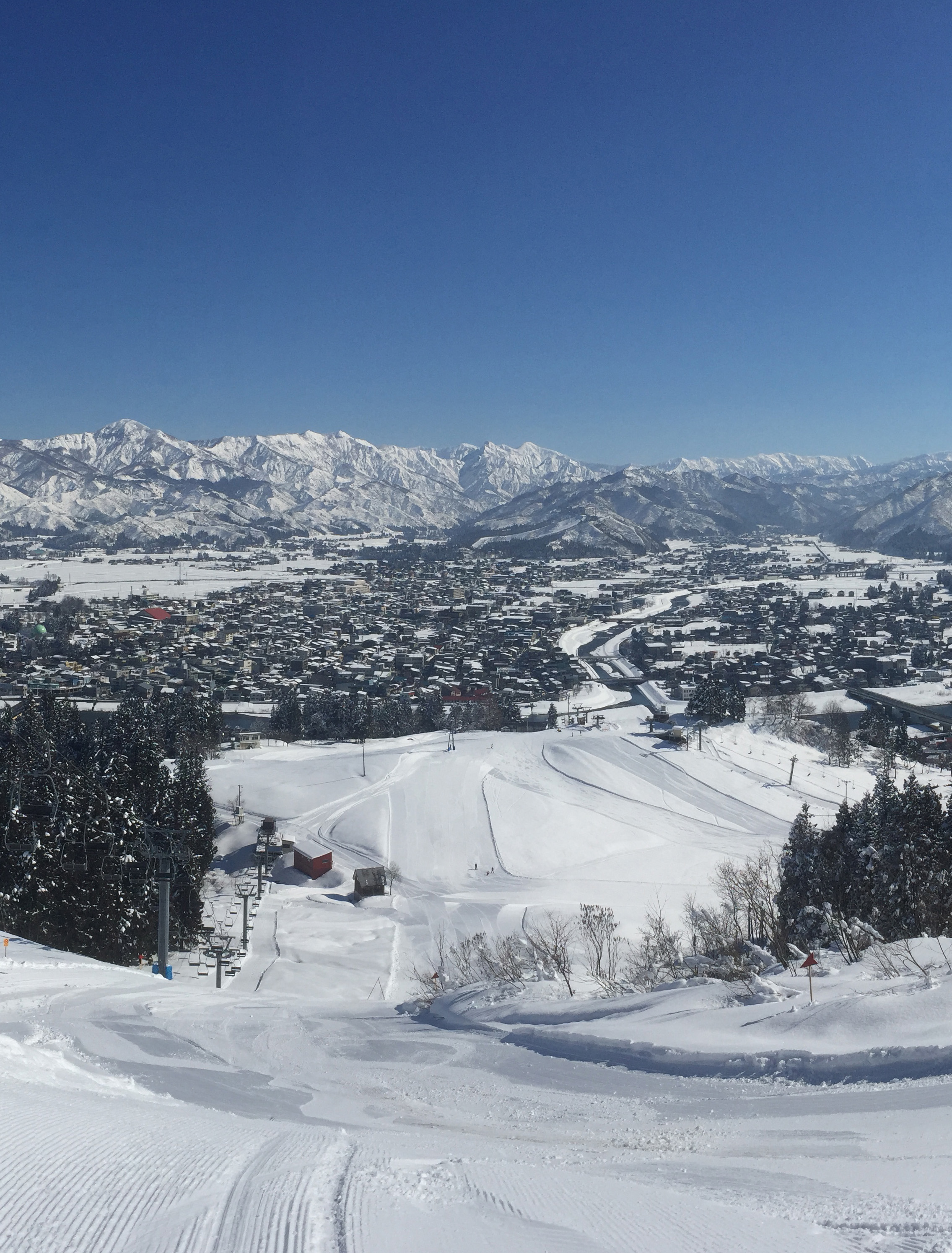 Koide Ski Resort Lift Day Pass [2022–2023 Season] at Uonuma in Niigata
